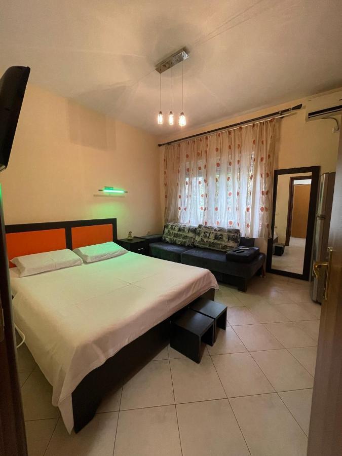 Apartment Orange